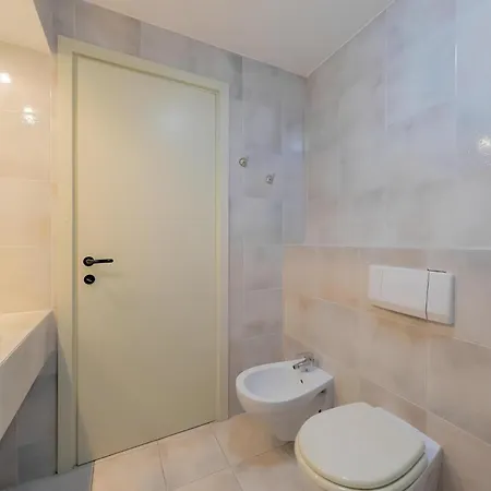 Ada Vista B102 Ghiffa